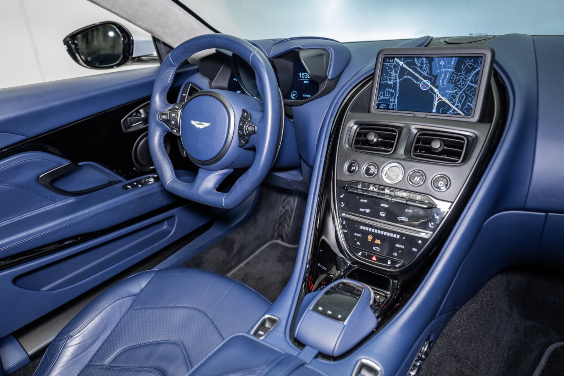 2020 Aston Martin DBS AM7 photo 17
