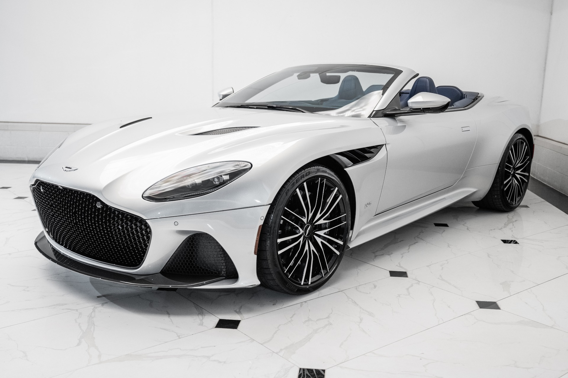 2020 Aston Martin DBS AM7 photo 40