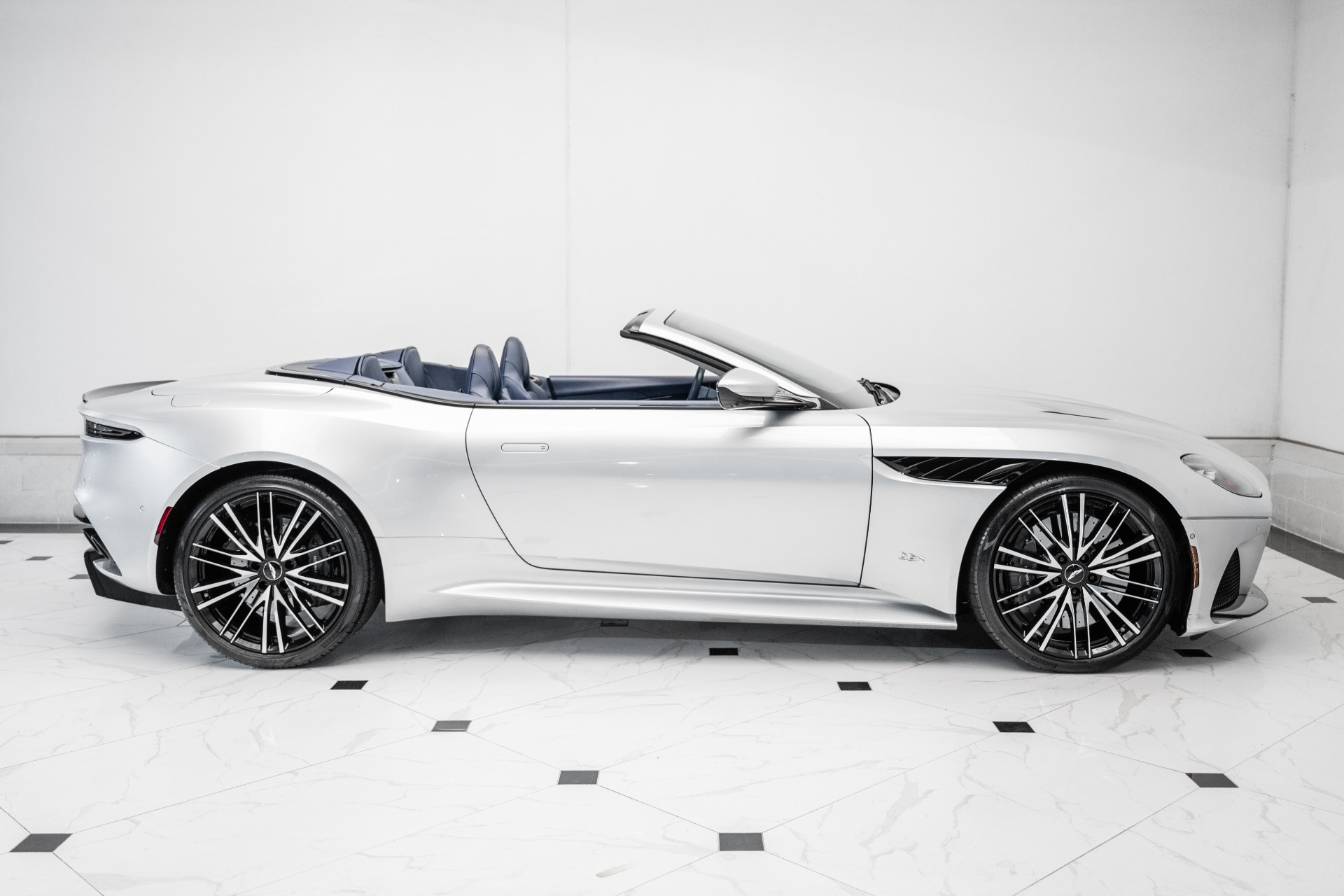 2020 Aston Martin DBS AM7 photo 41