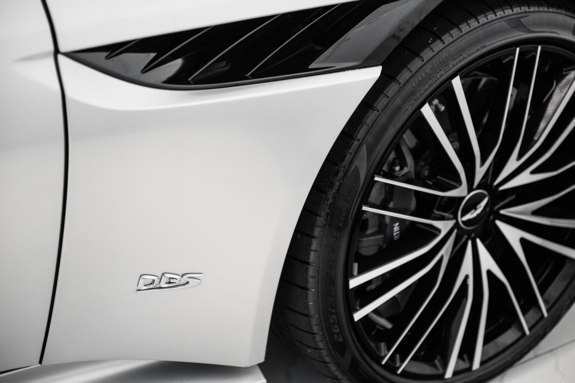 2020 Aston Martin DBS AM7 photo 8