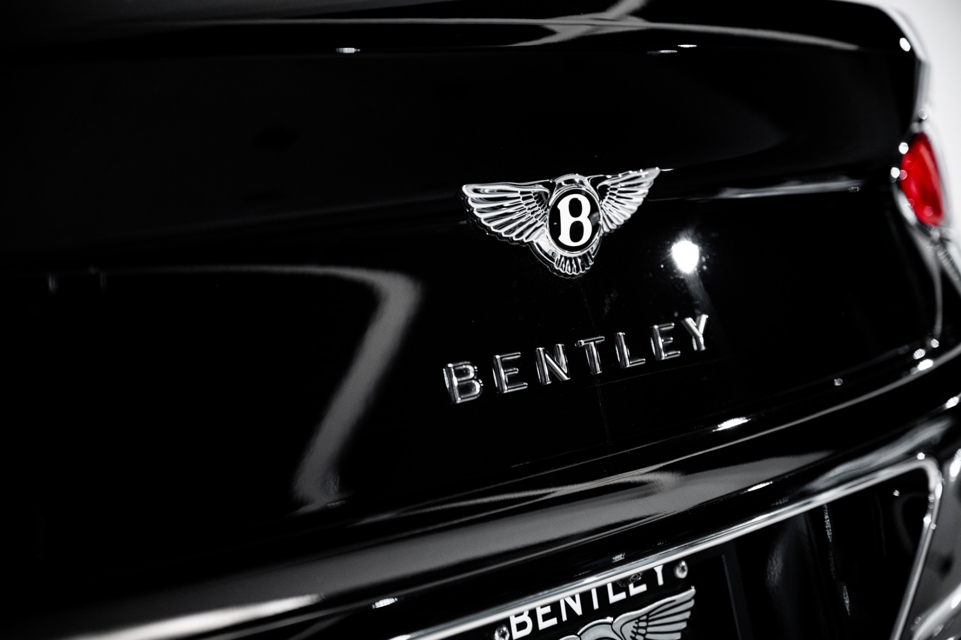 2022 Bentley Continental GT V8 photo 13