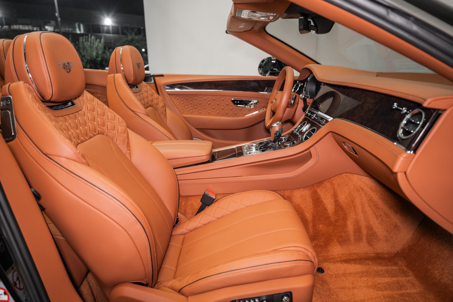 2022 Bentley Continental GT V8 photo 2