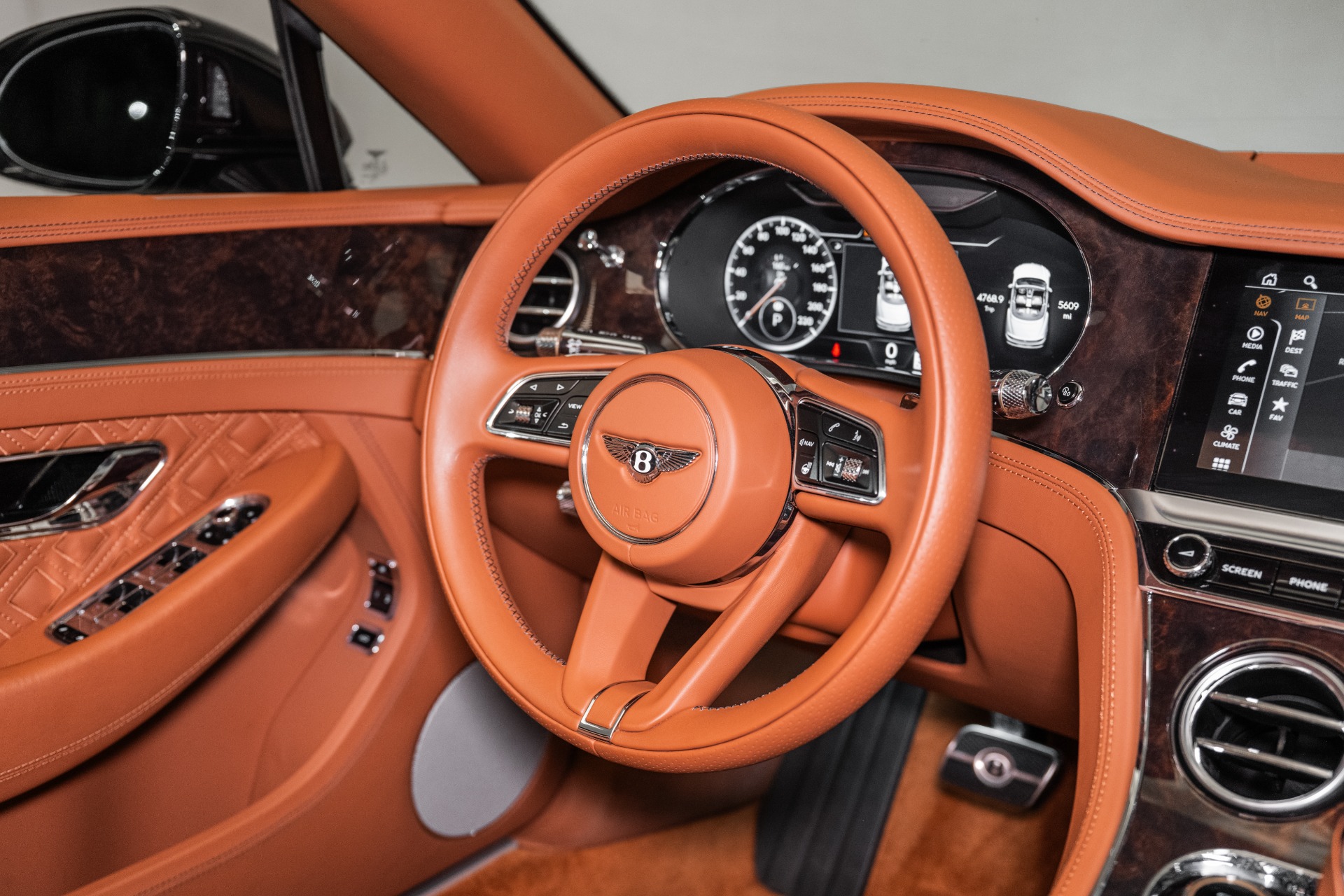 2022 Bentley Continental GT V8 photo 24