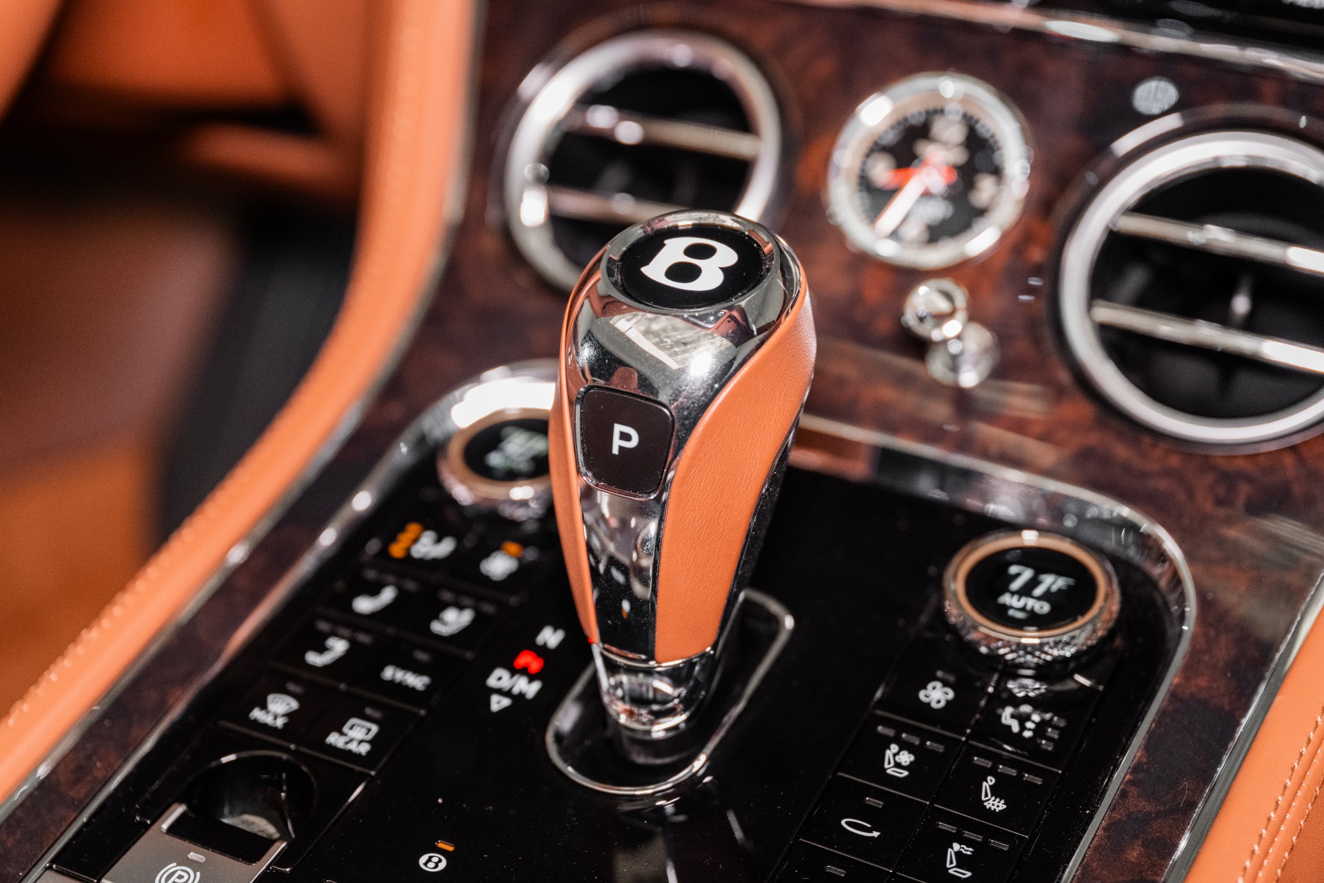 2022 Bentley Continental GT V8 photo 35