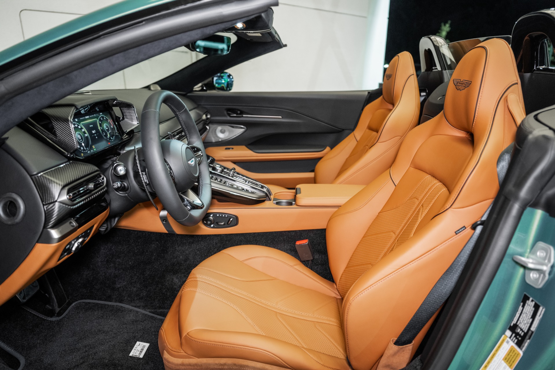 2026 Aston Martin Vantage Roadster photo 10