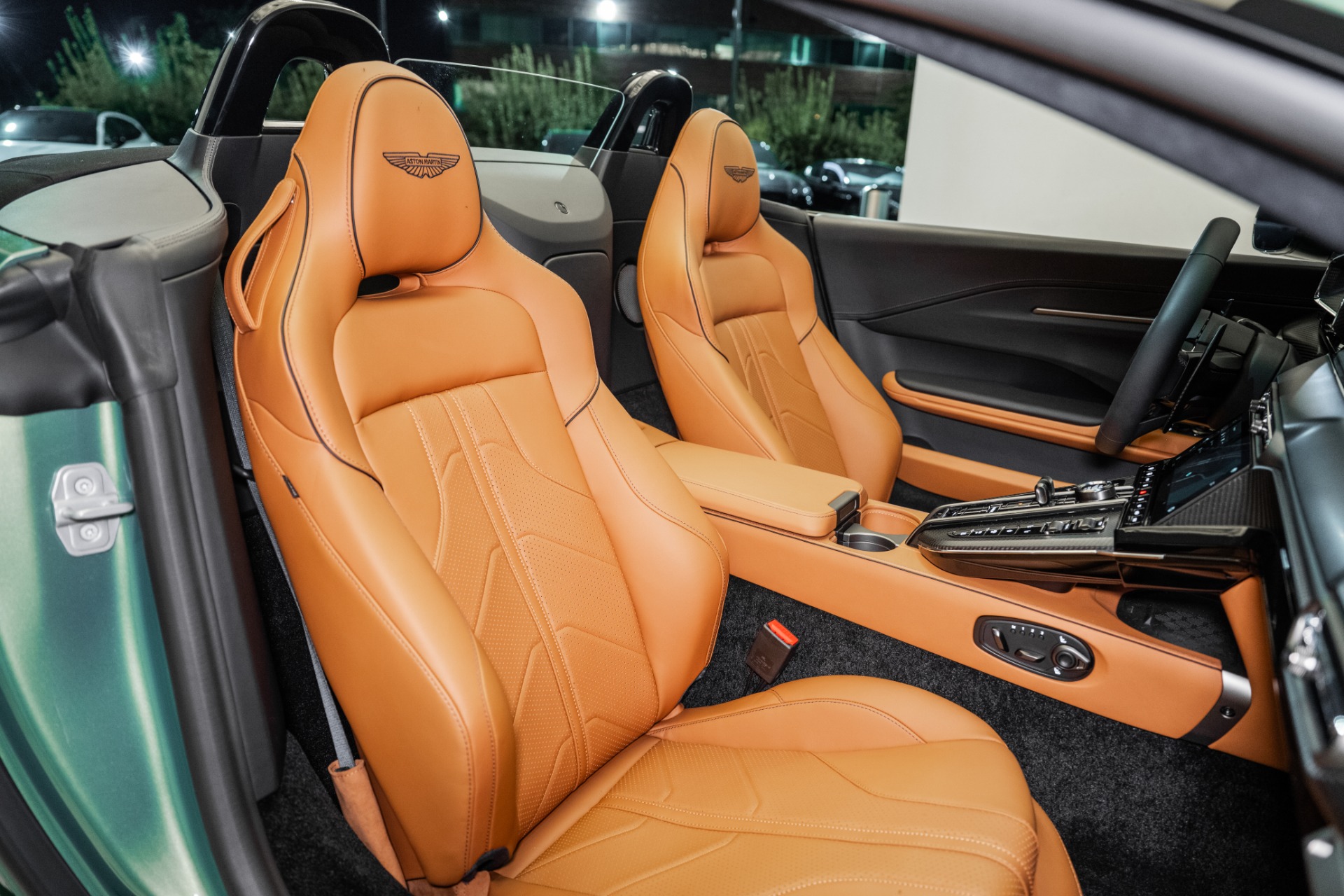 2026 Aston Martin Vantage Roadster photo 14