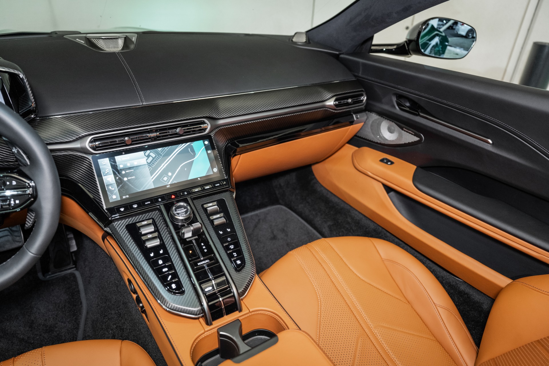 2026 Aston Martin Vantage Roadster photo 16