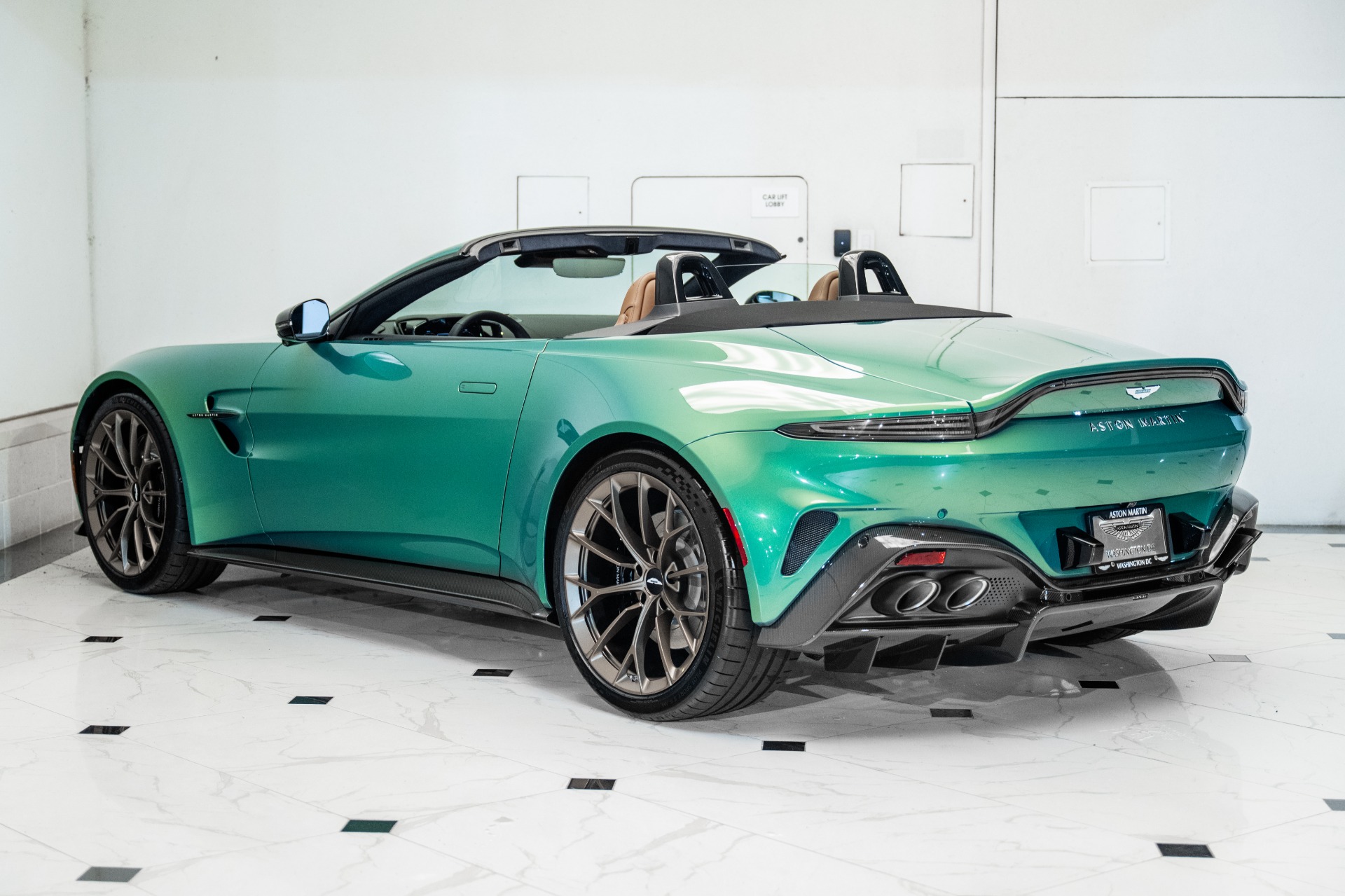 2026 Aston Martin Vantage Roadster photo 2