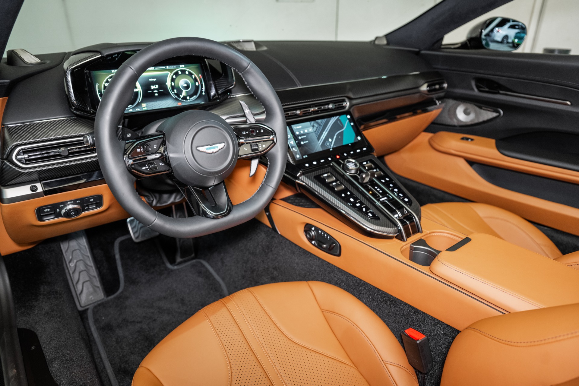 2026 Aston Martin Vantage Roadster photo 3