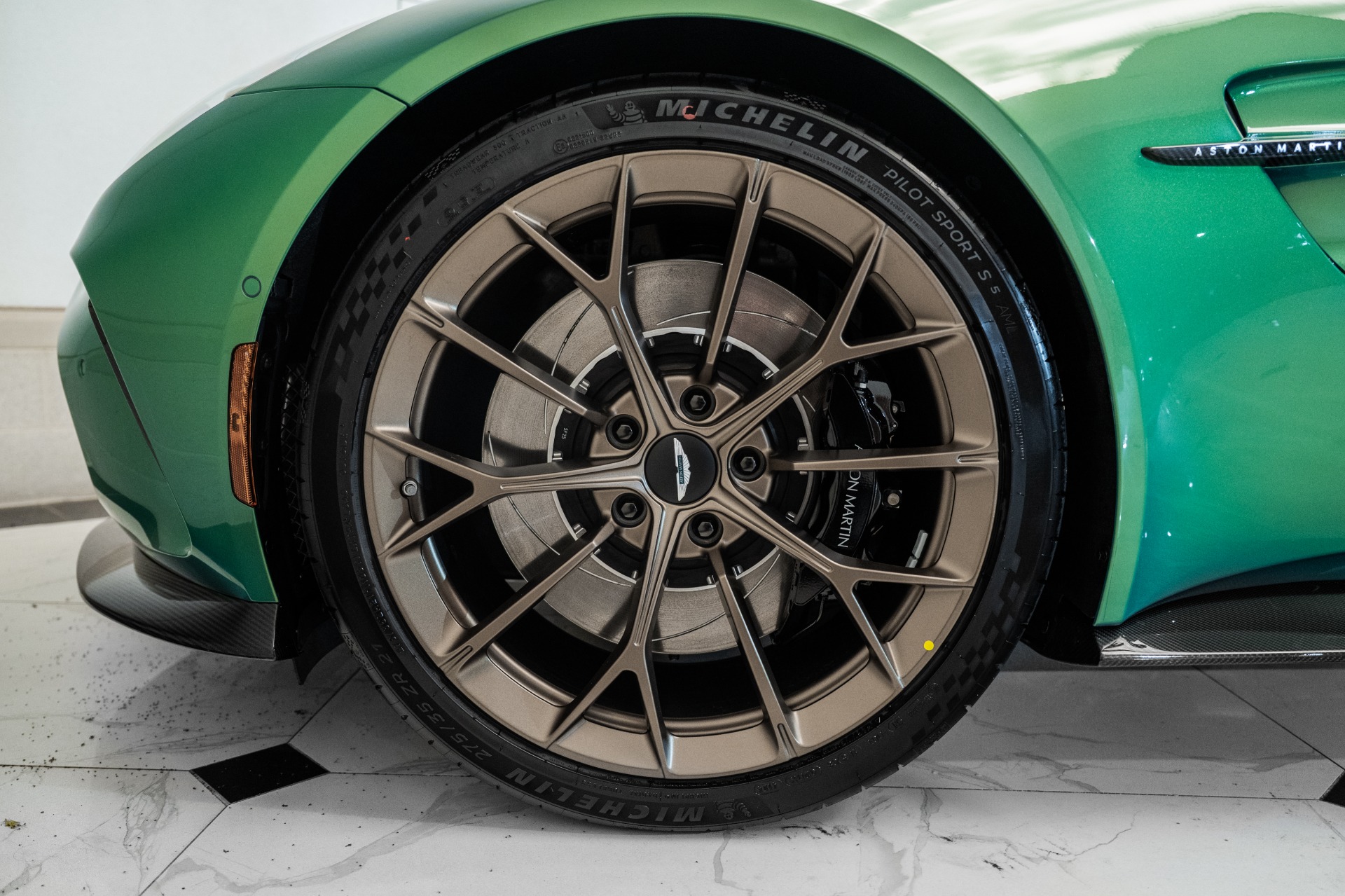 2026 Aston Martin Vantage Roadster photo 4