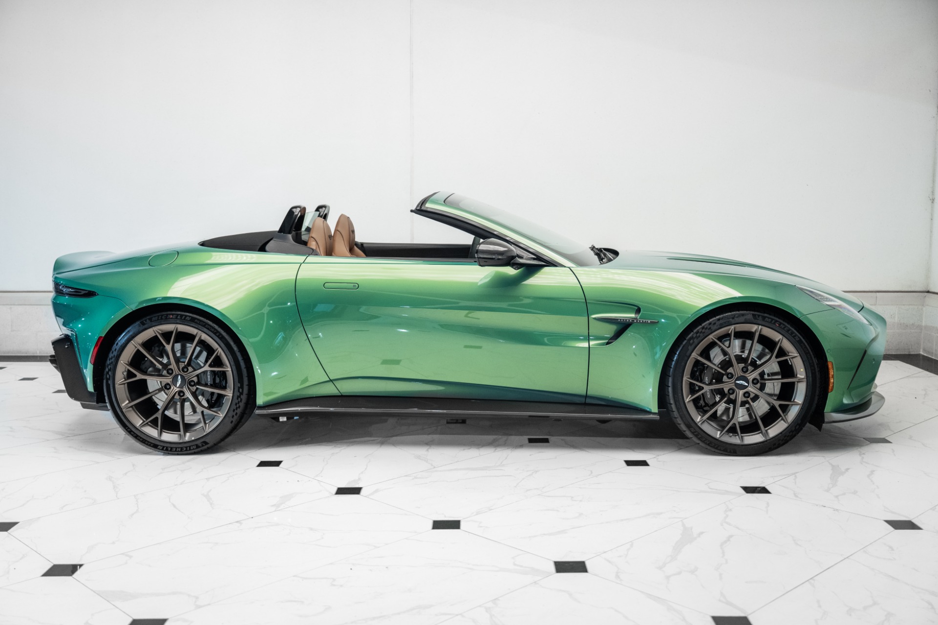 2026 Aston Martin Vantage Roadster photo 36