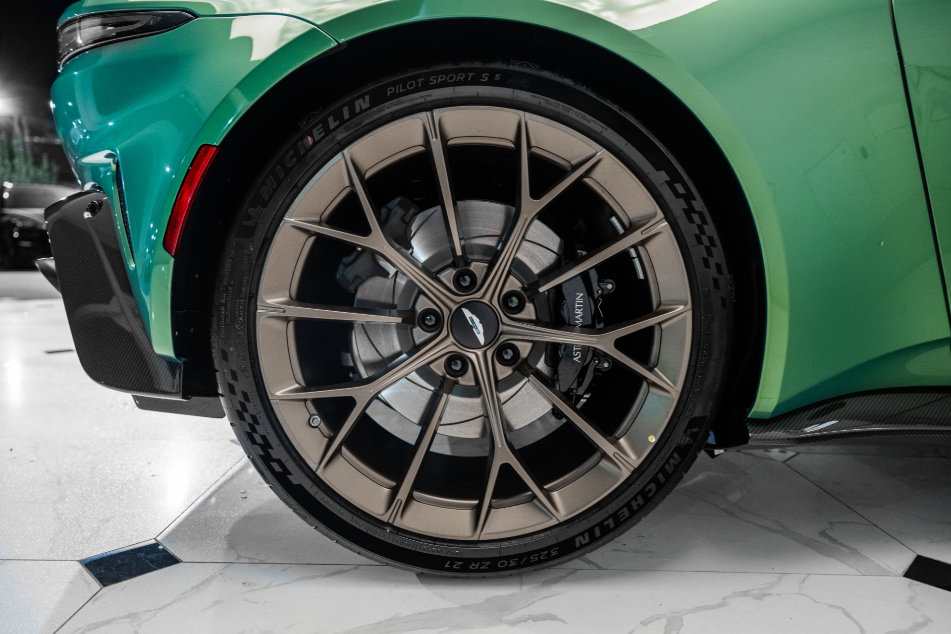 2026 Aston Martin Vantage Roadster photo 41