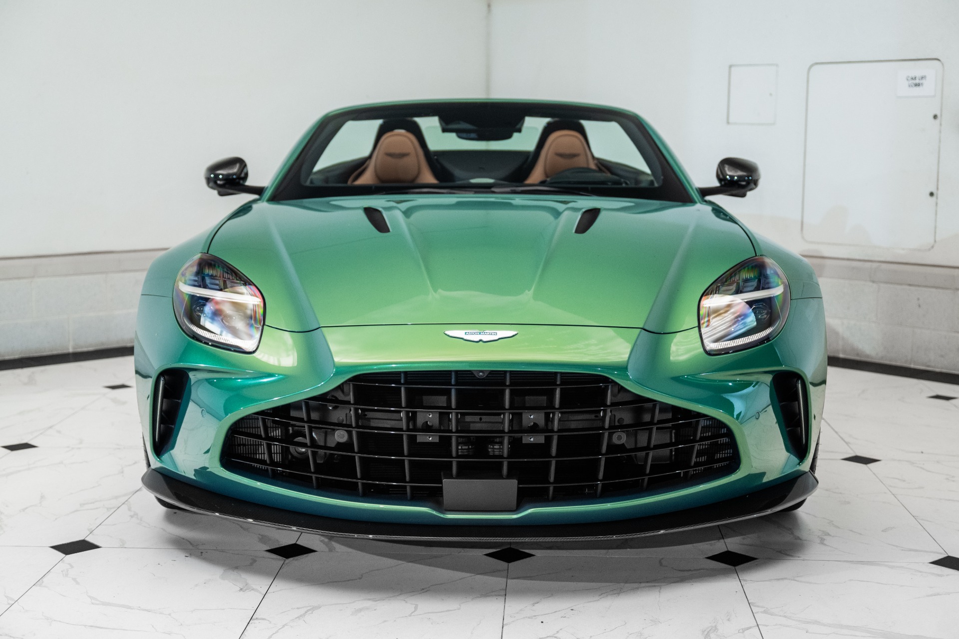 2026 Aston Martin Vantage Roadster photo 6