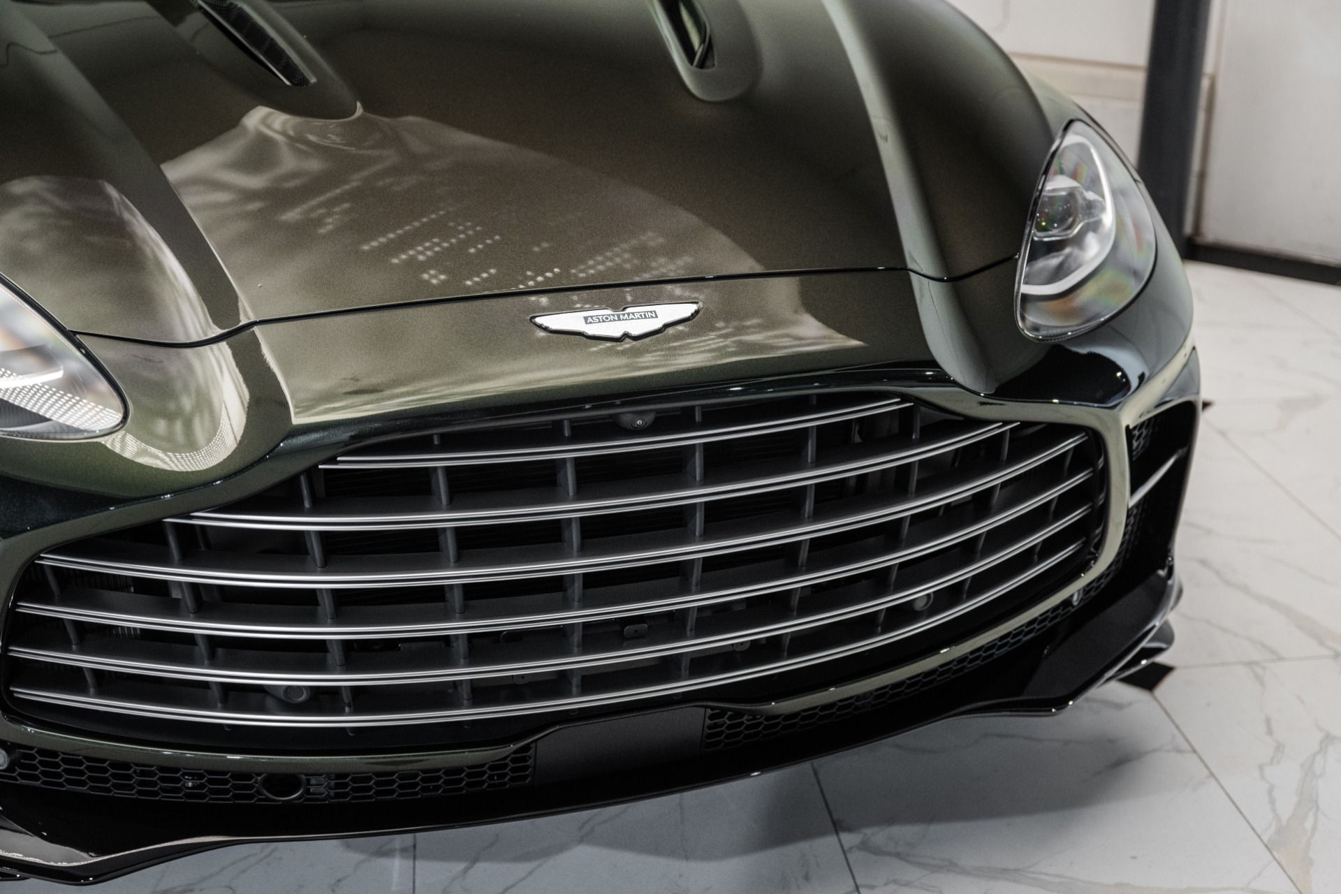 New 2026 ASTON MARTIN DBX 707 For Sale | Exclusive Automotive