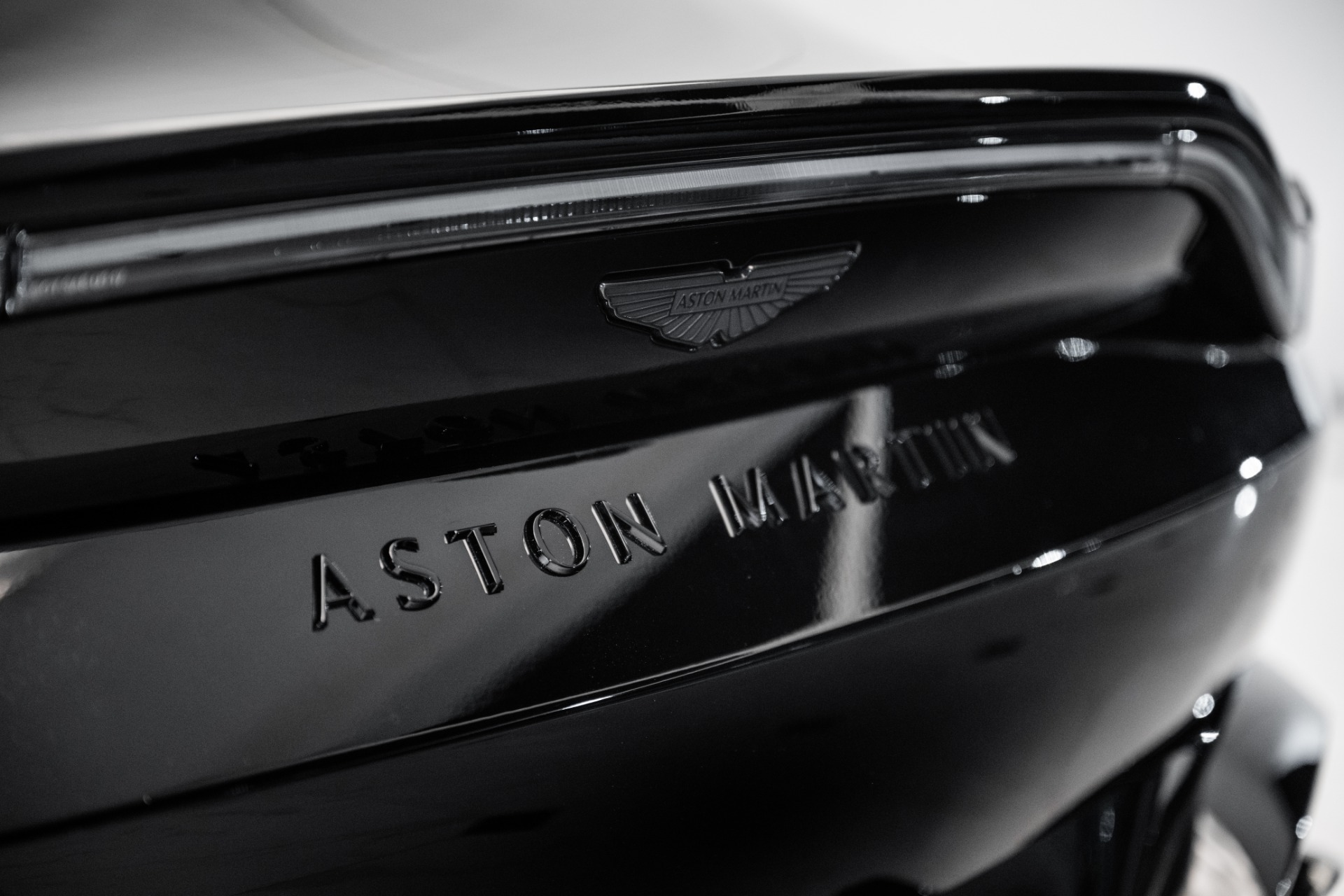 New 2026 Aston Martin VANTAGE Coupe For Sale | Exclusive