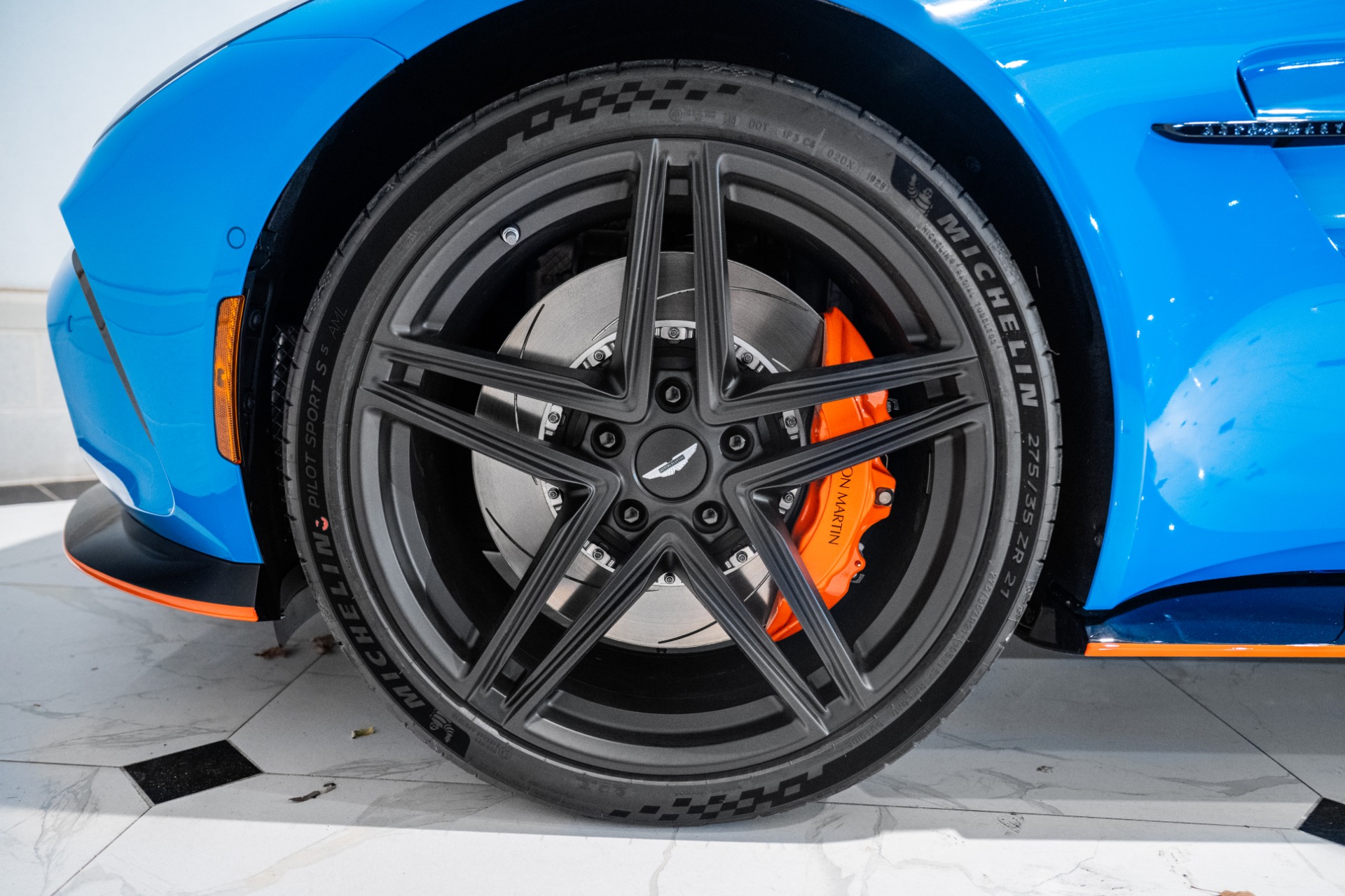 2026 Aston Martin Vantage Roadster photo 4