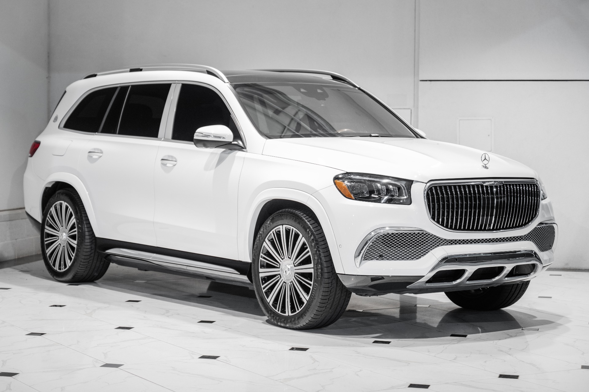 Used-2023-Mercedes-Benz-GLS-
