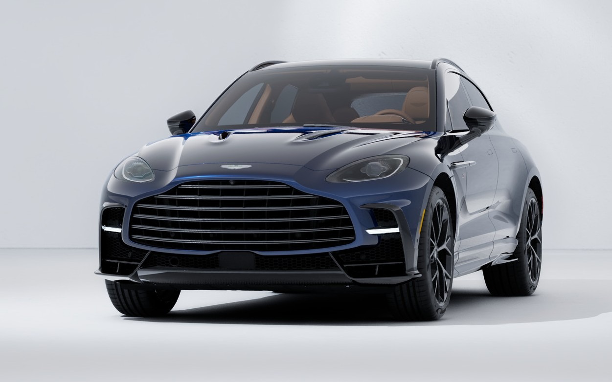 2026 Aston Martin DBX photo 2