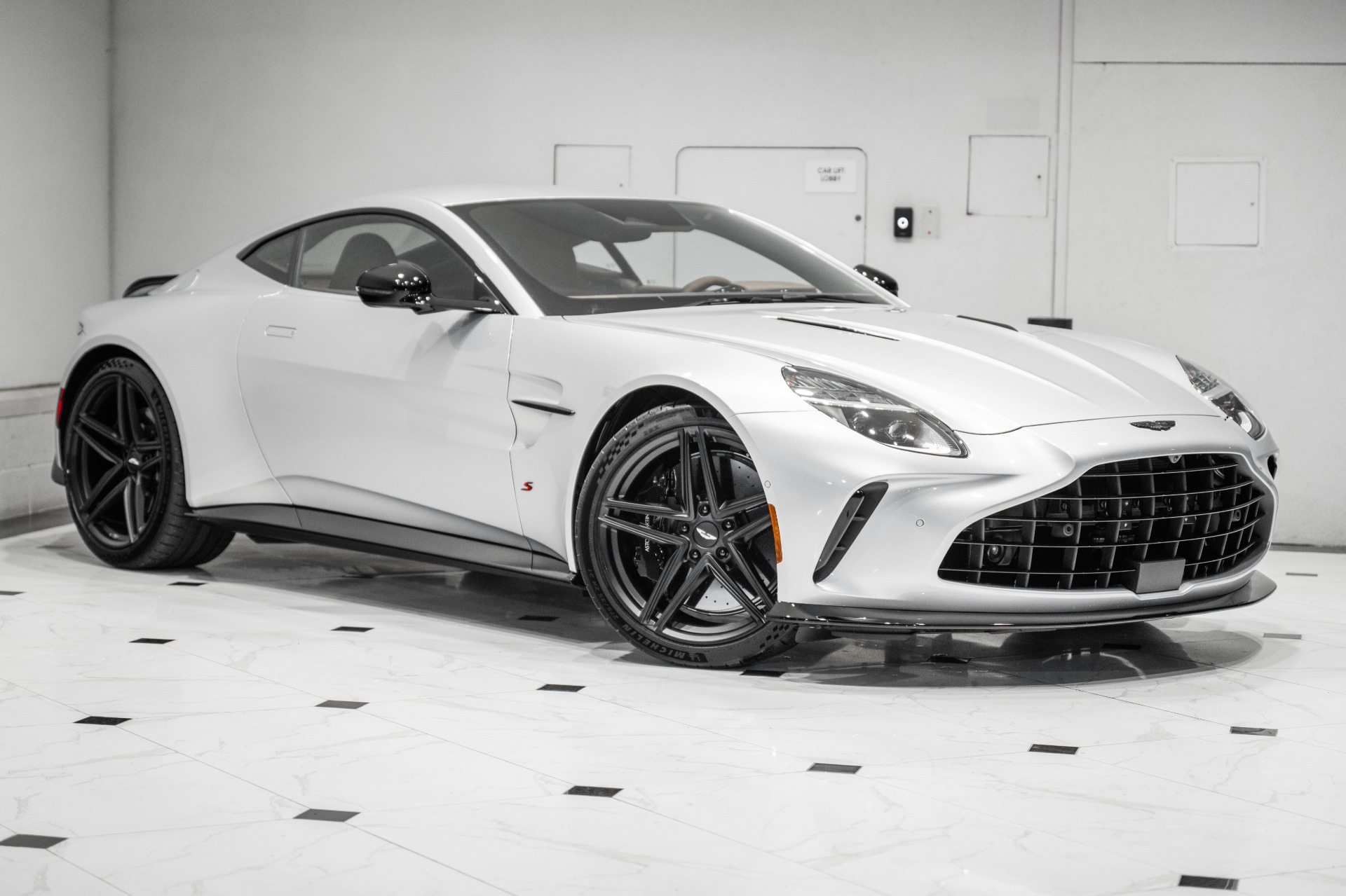 Aston Martin カタログセット Aston Martin カタログセット ASTON