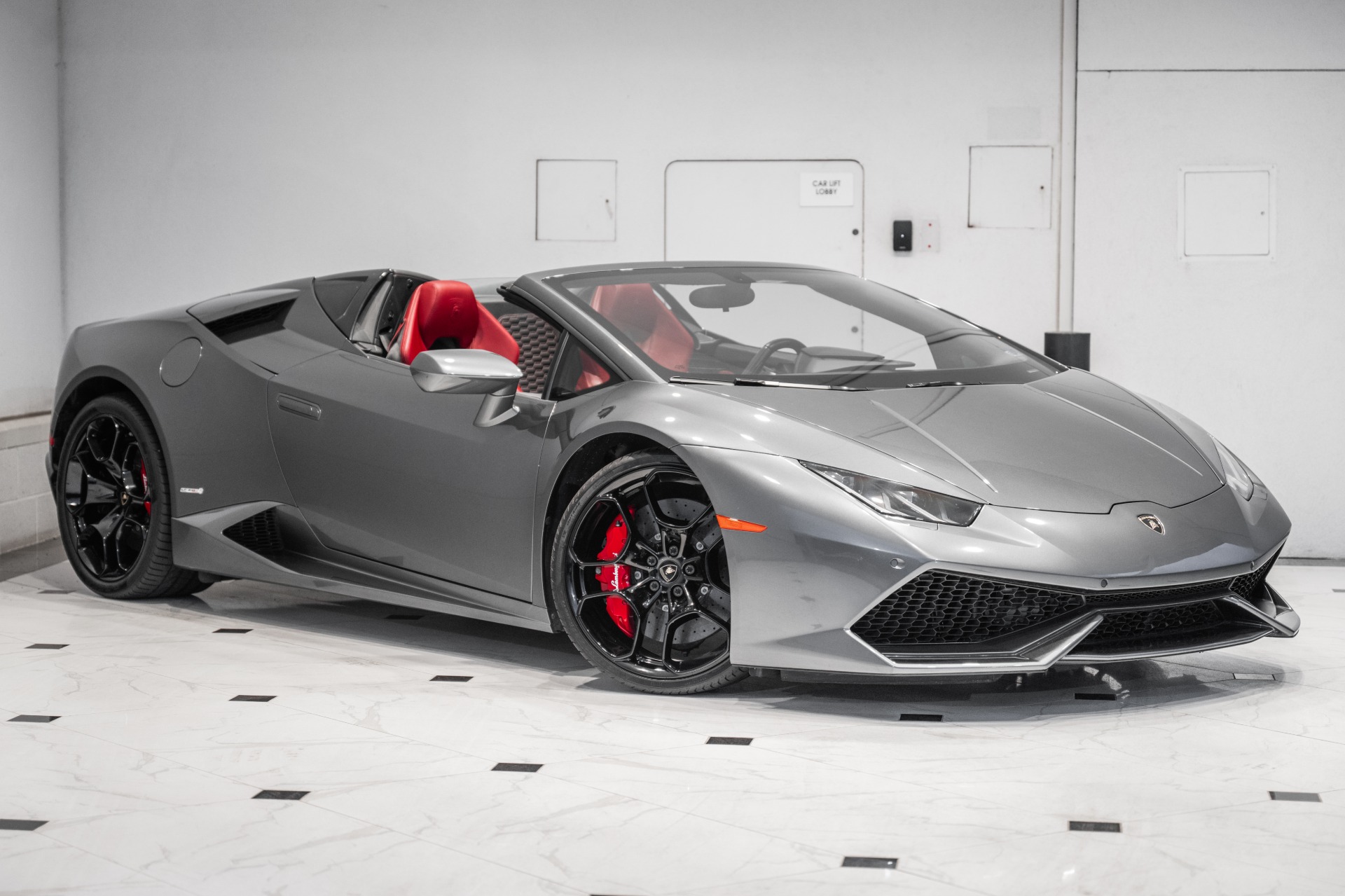 2016 Lamborghini Huracan LP 610-4 Spyder's photo