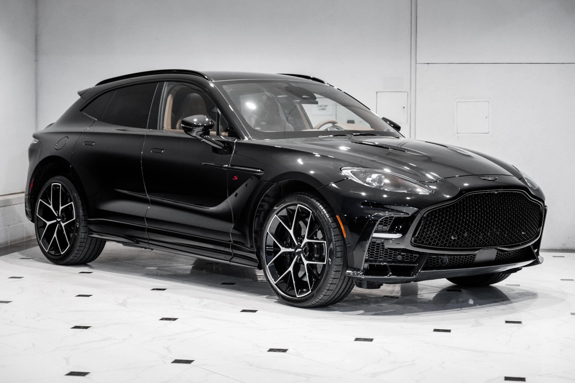 2026 Aston Martin DBX 4.0 V8 S AWD's photo