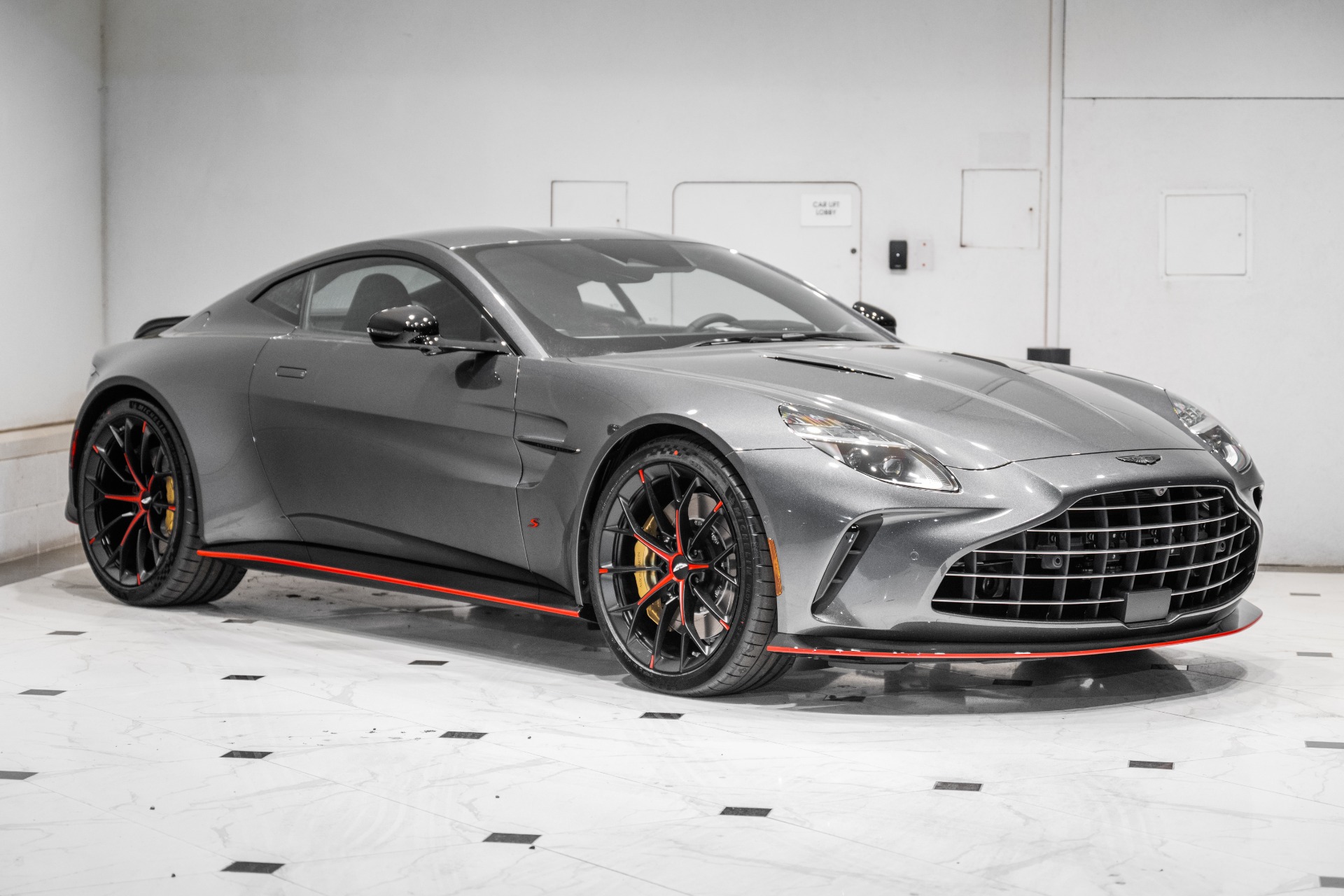 2026 Aston Martin Vantage 4.0 V8's photo