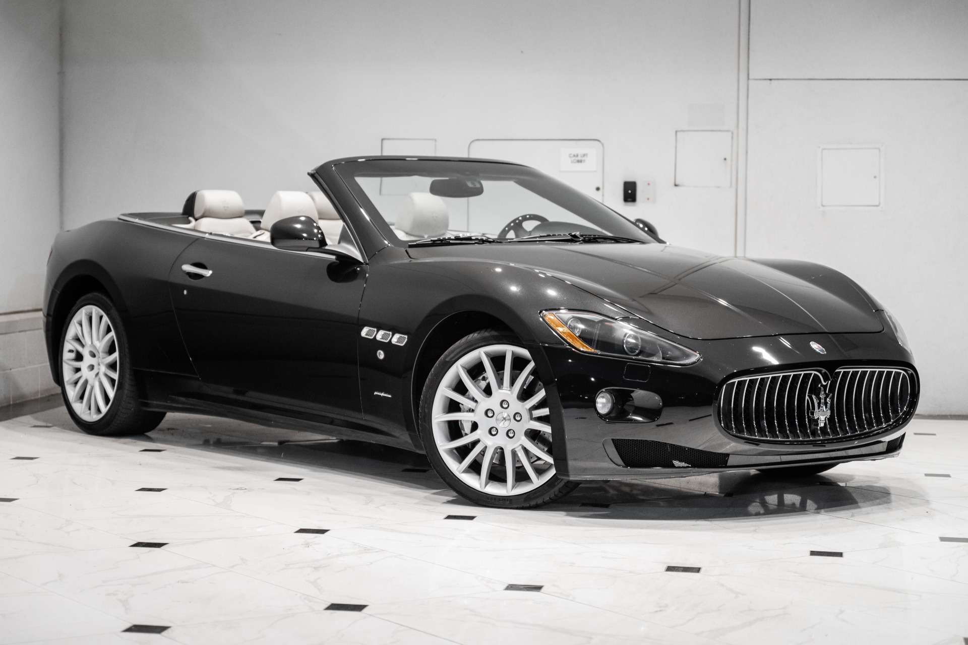 2012 Maserati GranTurismo S Automatic's photo