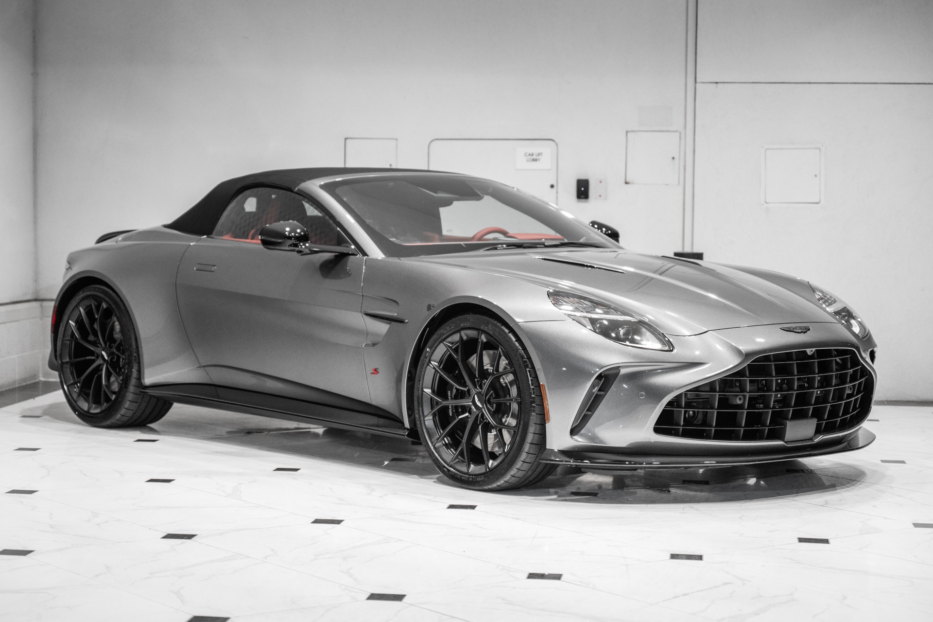 【週末セール】SOLIDO 130 ASTON - MARTIN VANTAGE New-2026-Aston-Martin-Vantage-