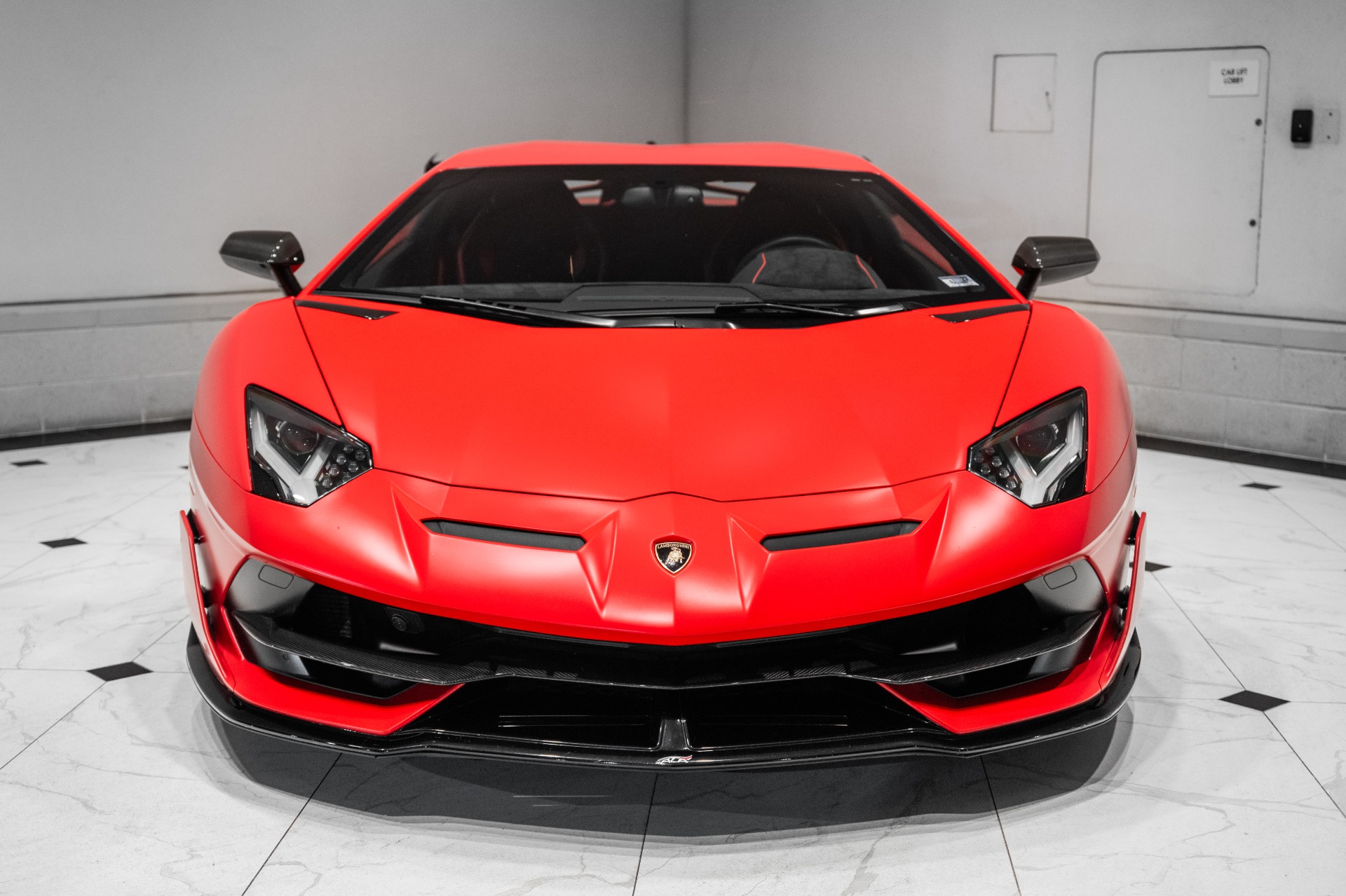 2021 Lamborghini Aventador photo 5