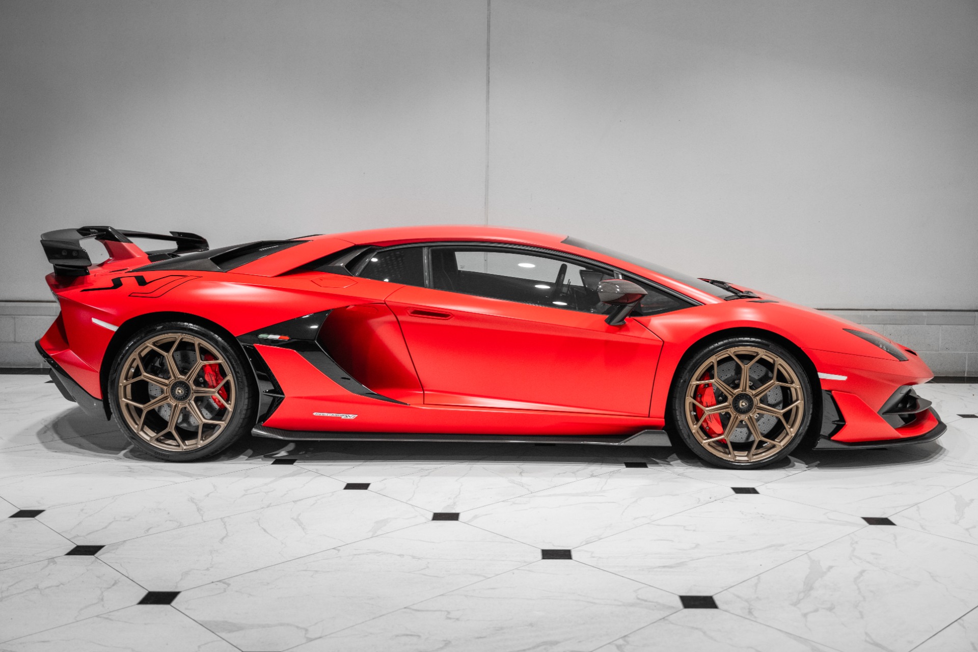 2021 Lamborghini Aventador photo 7