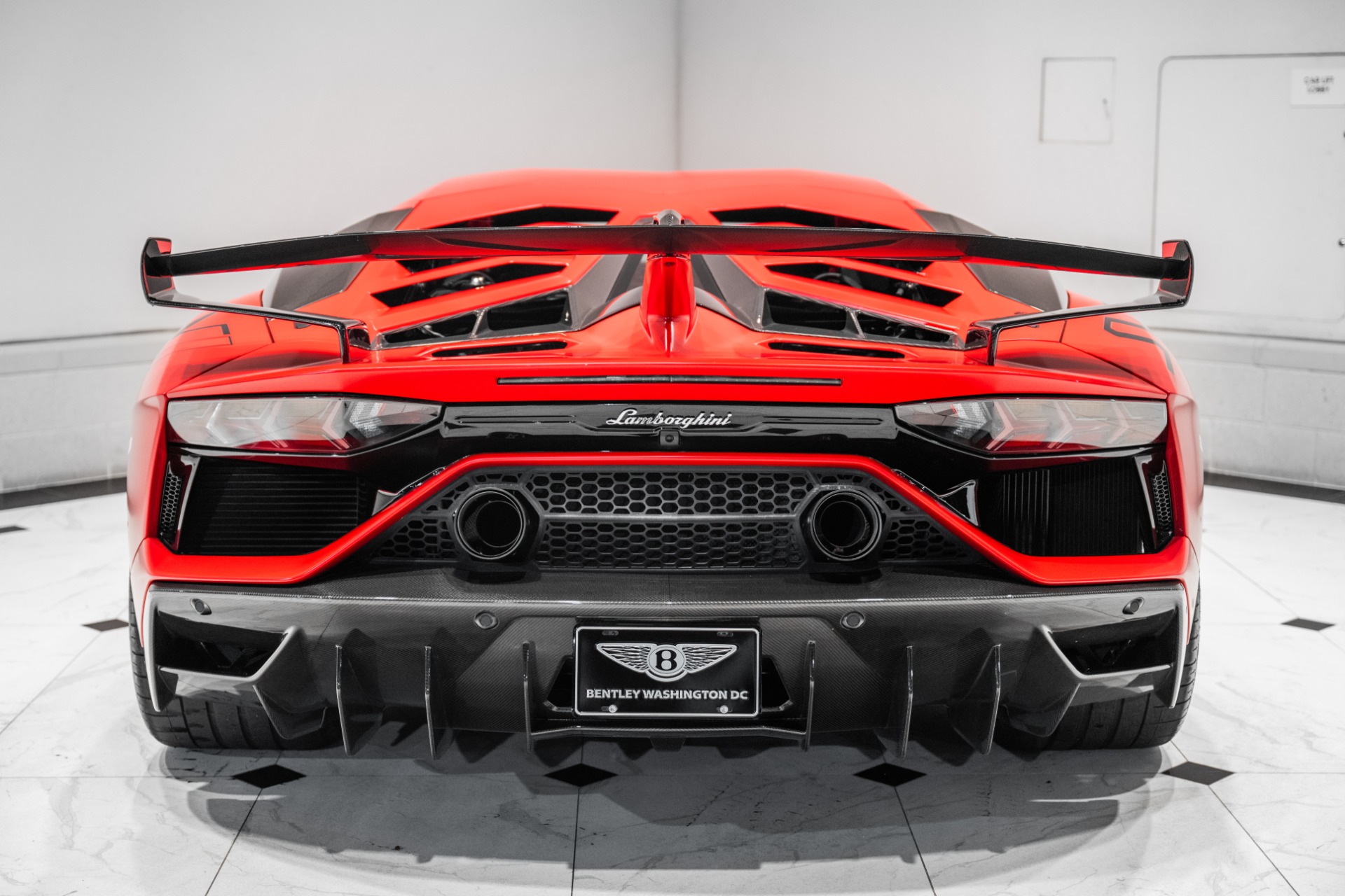 2021 Lamborghini Aventador photo 9