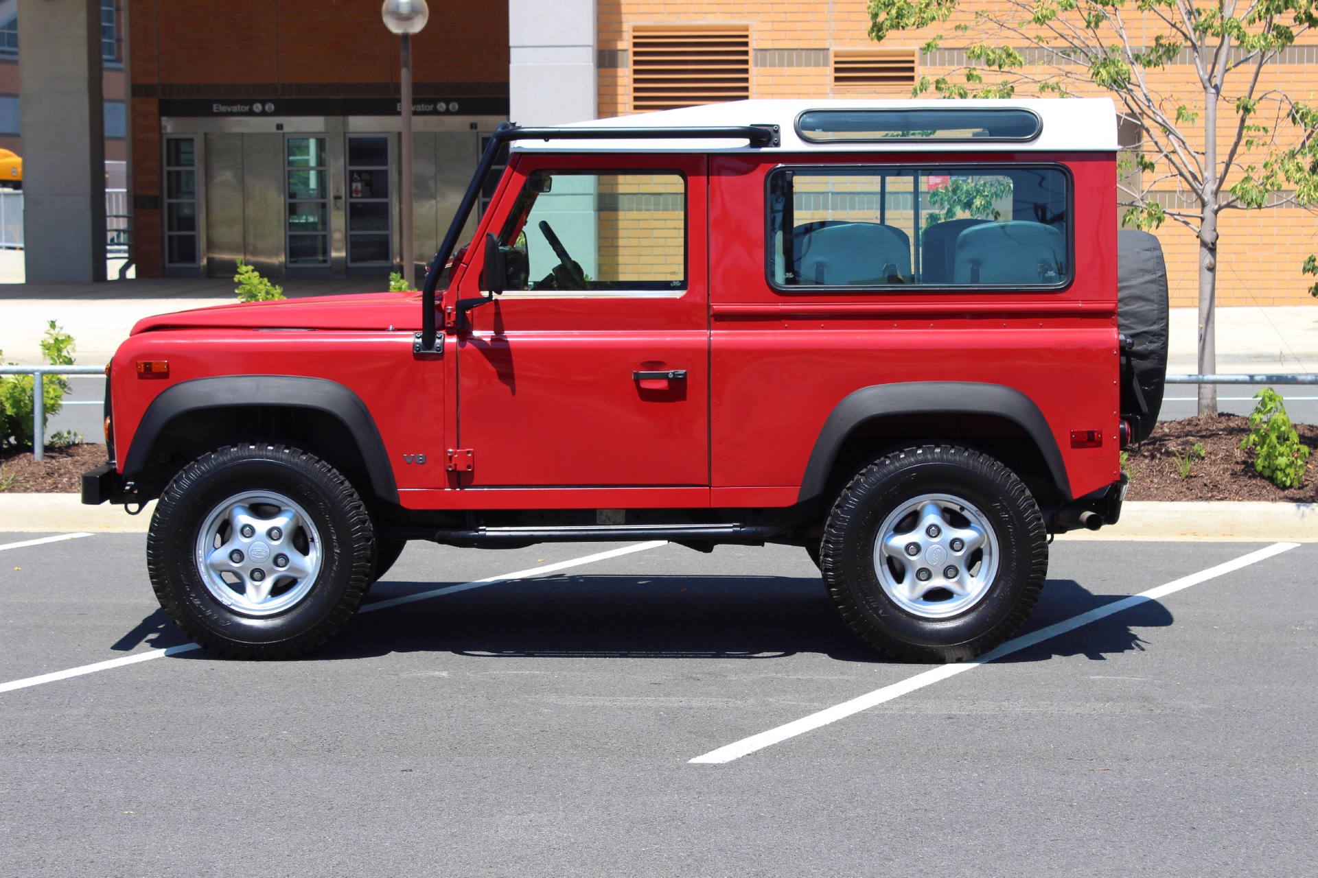 Land Rover 1997 Land Rover Defender 90 1997